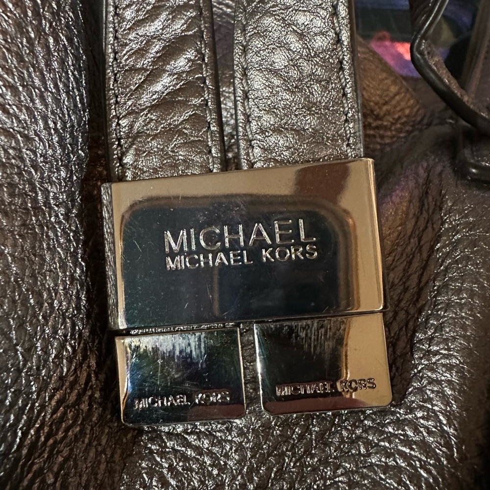 Michael Kors Beverly Large Leather Metallic Pewter Satchel - Picture 11 of 15